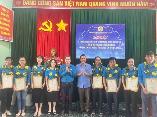 Cao su Sa Thầy tri ân cán bộ công đoàn và tuyên dương đoàn viên xuất sắc